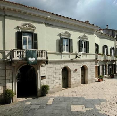 Hotel Orazio Venosa Kültér fotó
