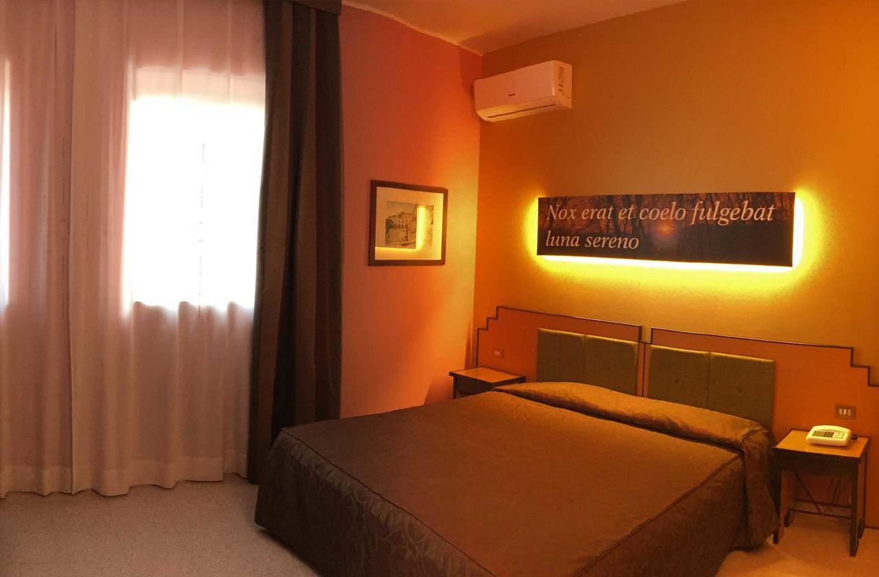 Hotel Orazio Venosa Kültér fotó
